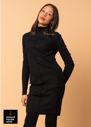 Langarmkleid aus Grobstrick von SORT AARHUS in black Gr. M